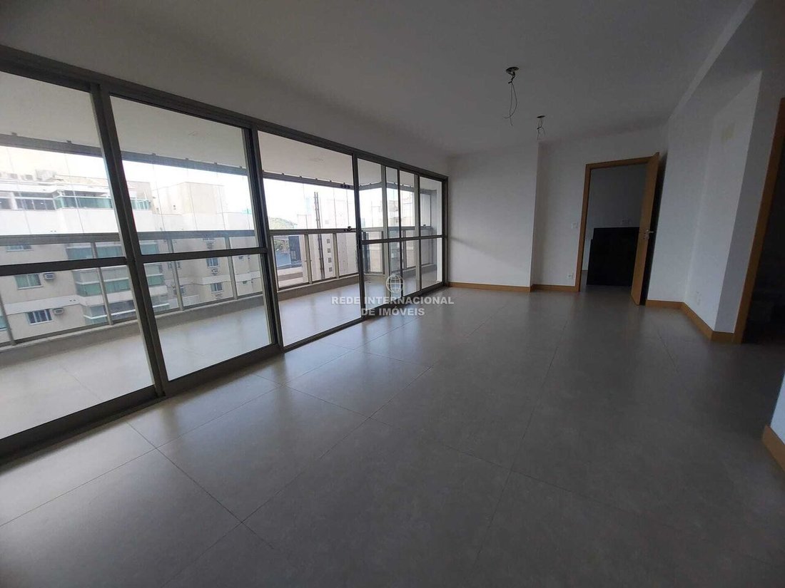 Apartment in Enseada do Suá, State of Espírito Santo, Brazil 3 - 16671623