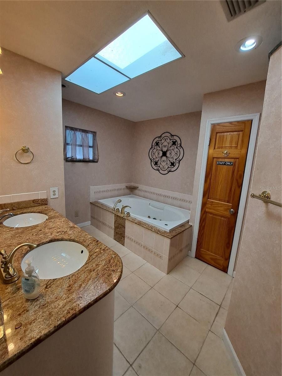 House in St. Petersburg, Florida, United States 5 - 16671688