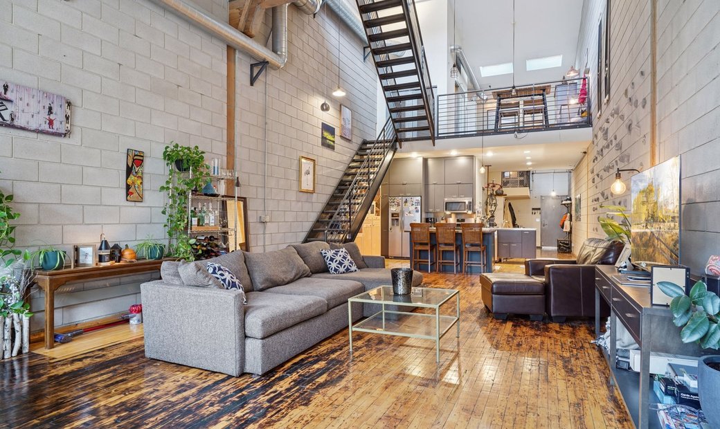 Photo inspiration: Picture Idea: Stylish Nyc Inspired Loft With Rooftop In Minneapolis Minnesota