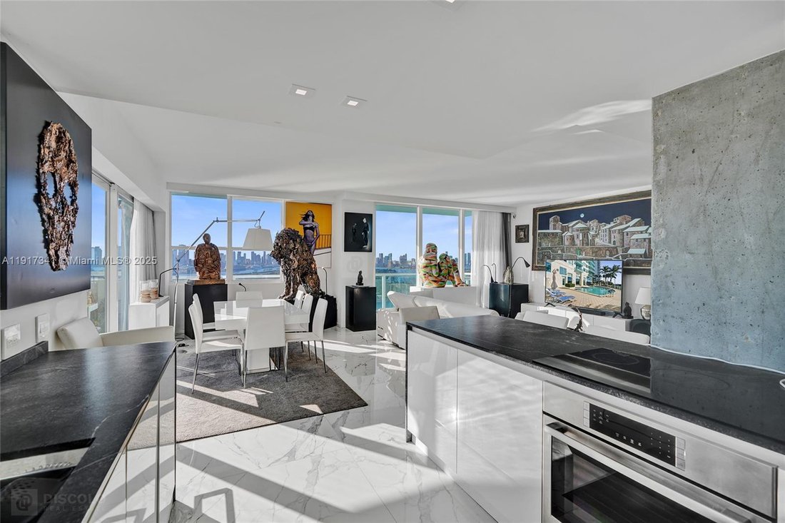 Condo in Miami Beach, Florida, United States 1 - 16671479