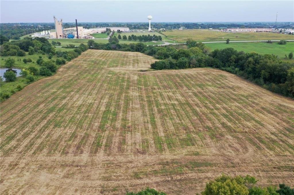 Farm Ranch in Spring Hill, Kansas, United States 3 - 16670230