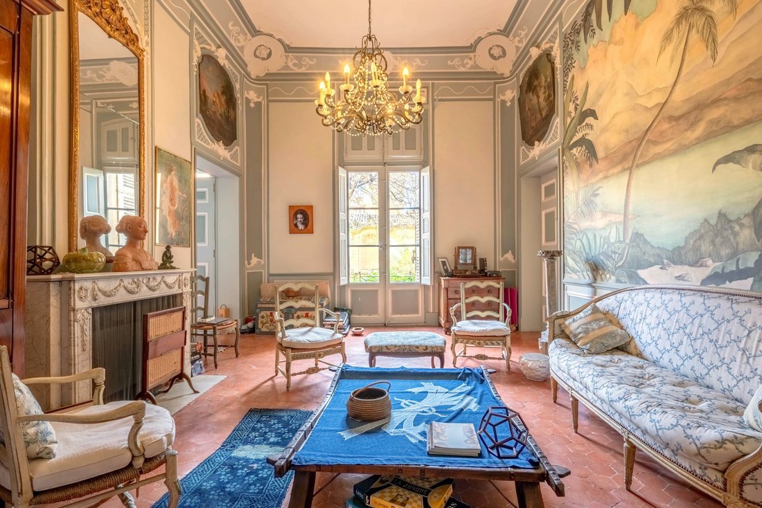 Apartment in Comtale-Cente-Cours Mirabeau, Aix-en-Provence, France 2 - 16672354