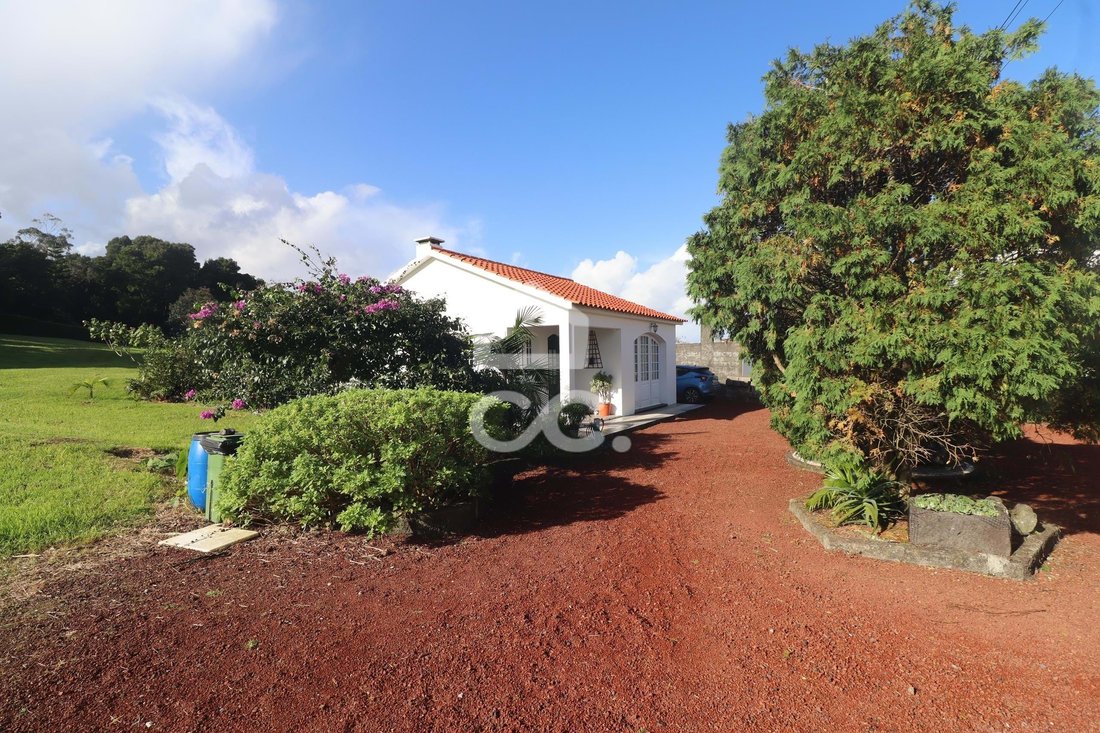 Villa in Sao Vicente Ferreira, Azores, Portugal 4 - 16672332