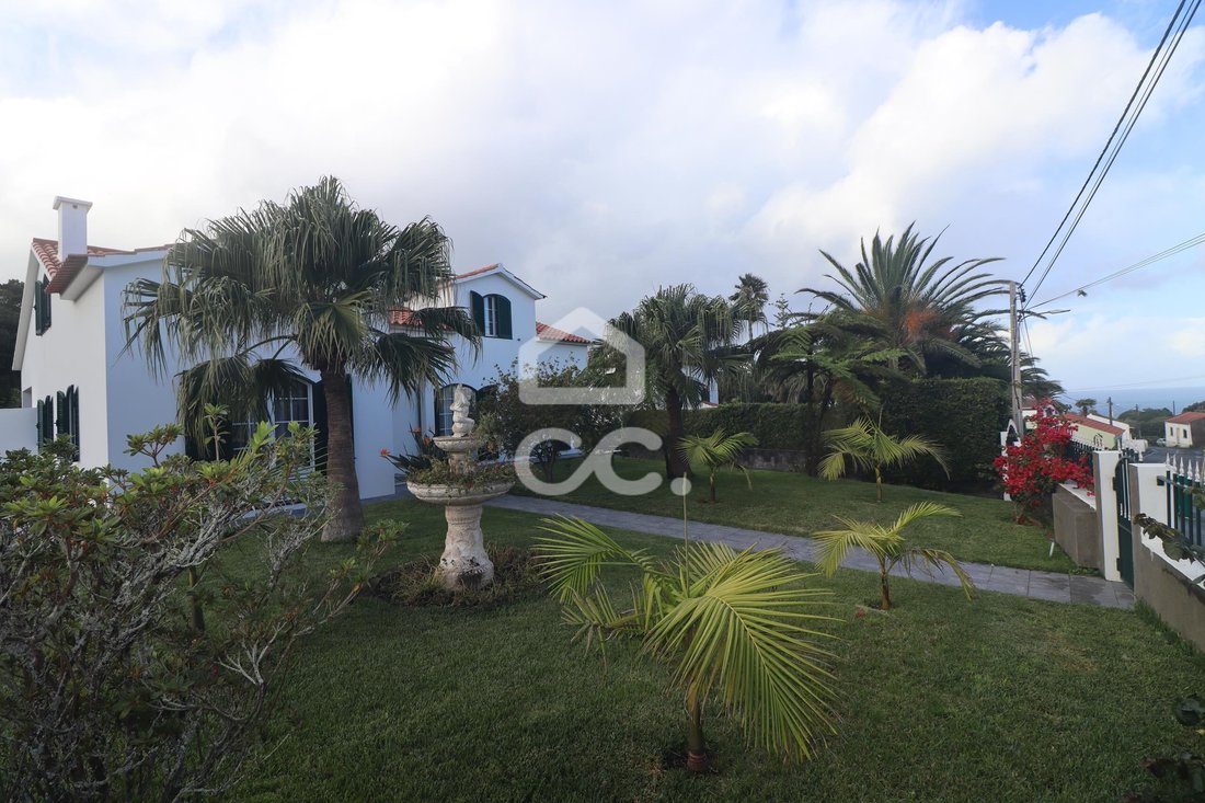 Villa in Sao Vicente Ferreira, Azores, Portugal 1 - 16672332