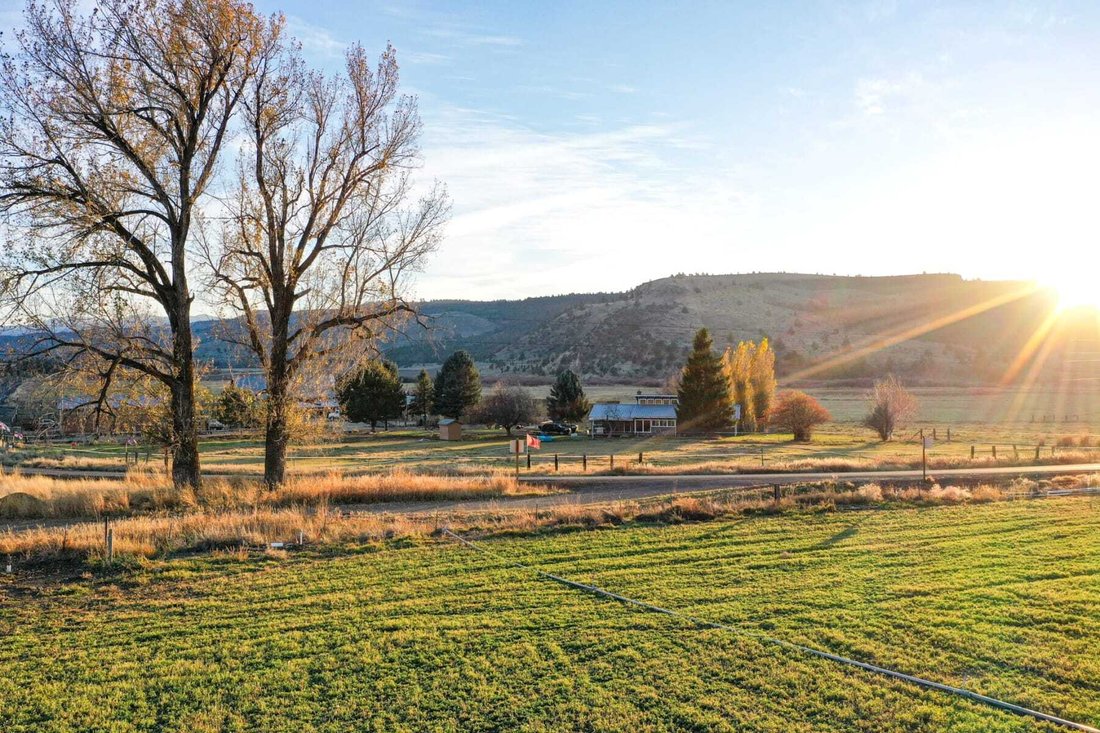 Farm Ranch in Prineville, Oregon, United States 1 - 16672367