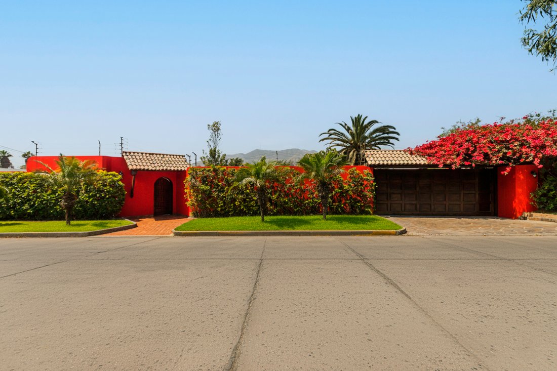 House in San Juan de Miraflores, Metropolitan Municipality of Lima, Peru 4 - 16672405