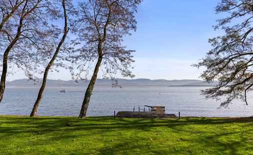 Villa in Dully, Vaud, Switzerland 1