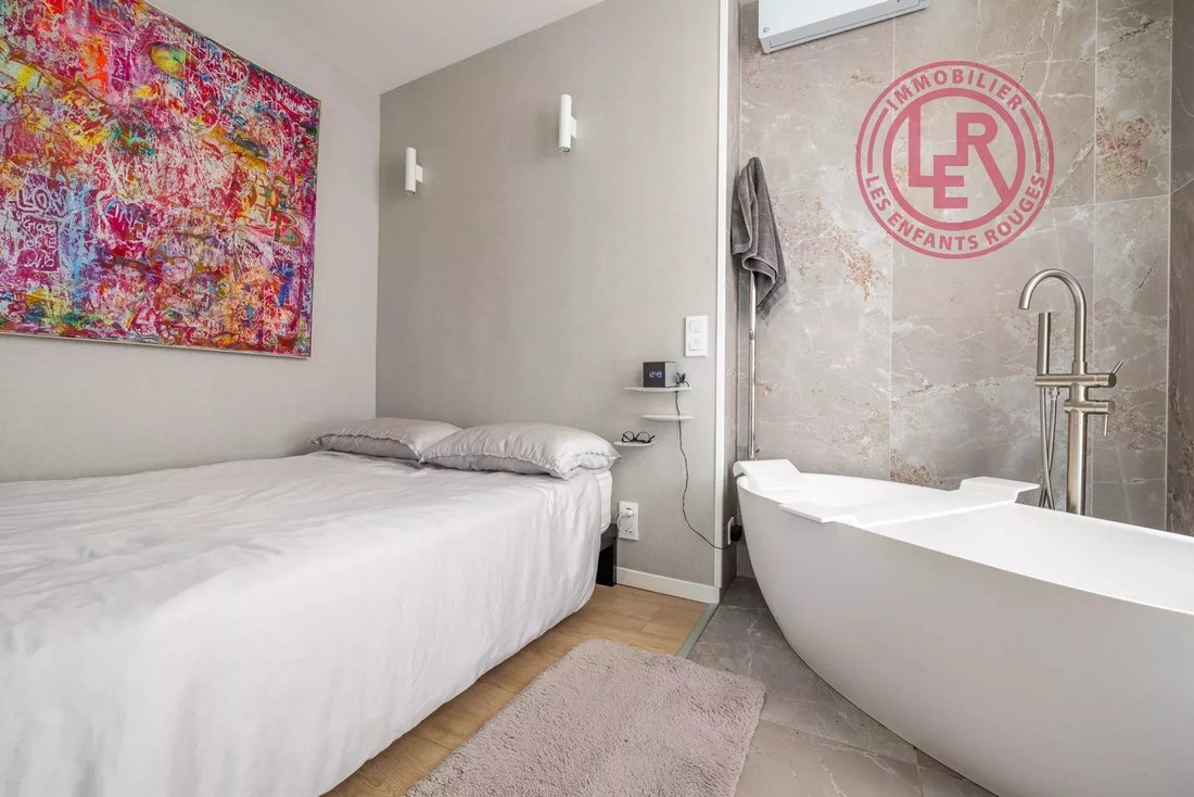 Apartment in Île de la Cité, Paris 1er Arrondissement, Paris 4 - 16672525