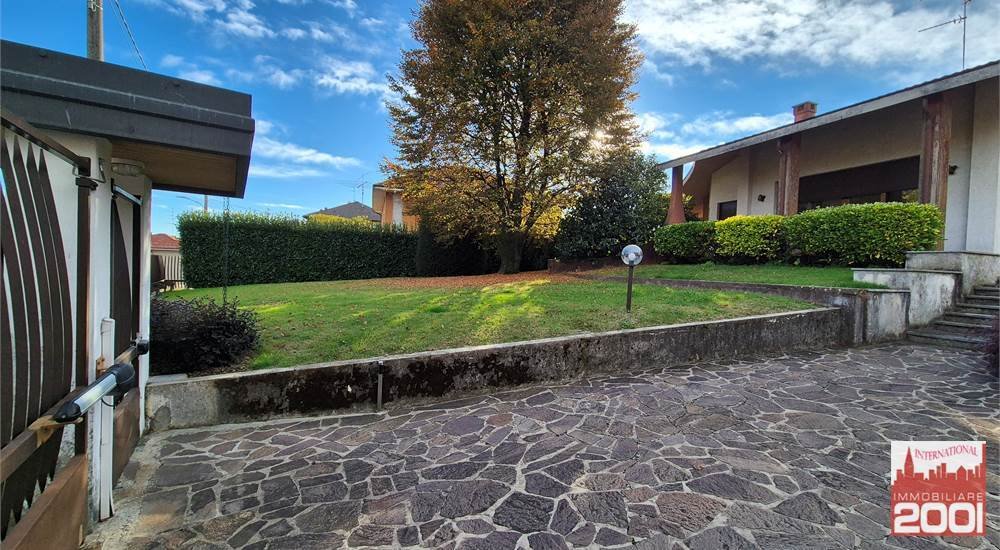 Villa in Cirimido, Lombardy, Italy 5 - 16672612