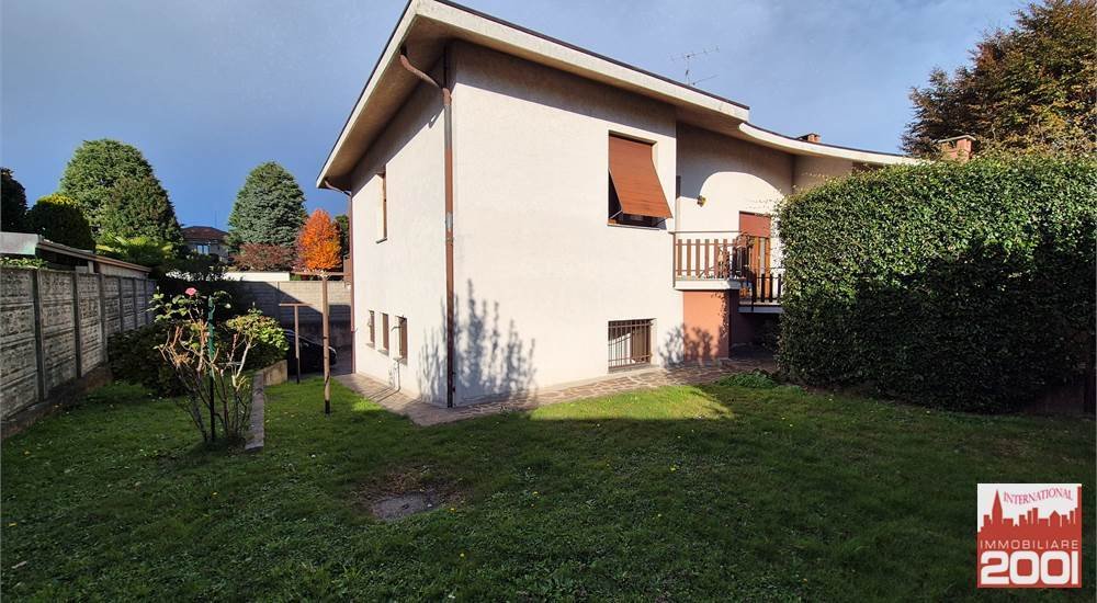 Villa in Cirimido, Lombardy, Italy 4 - 16672612
