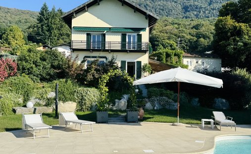 House in Porto Valtravaglia, Lombardy, Italy 1