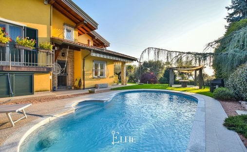 Villa à Besozzo, Lombardie, Italie 1