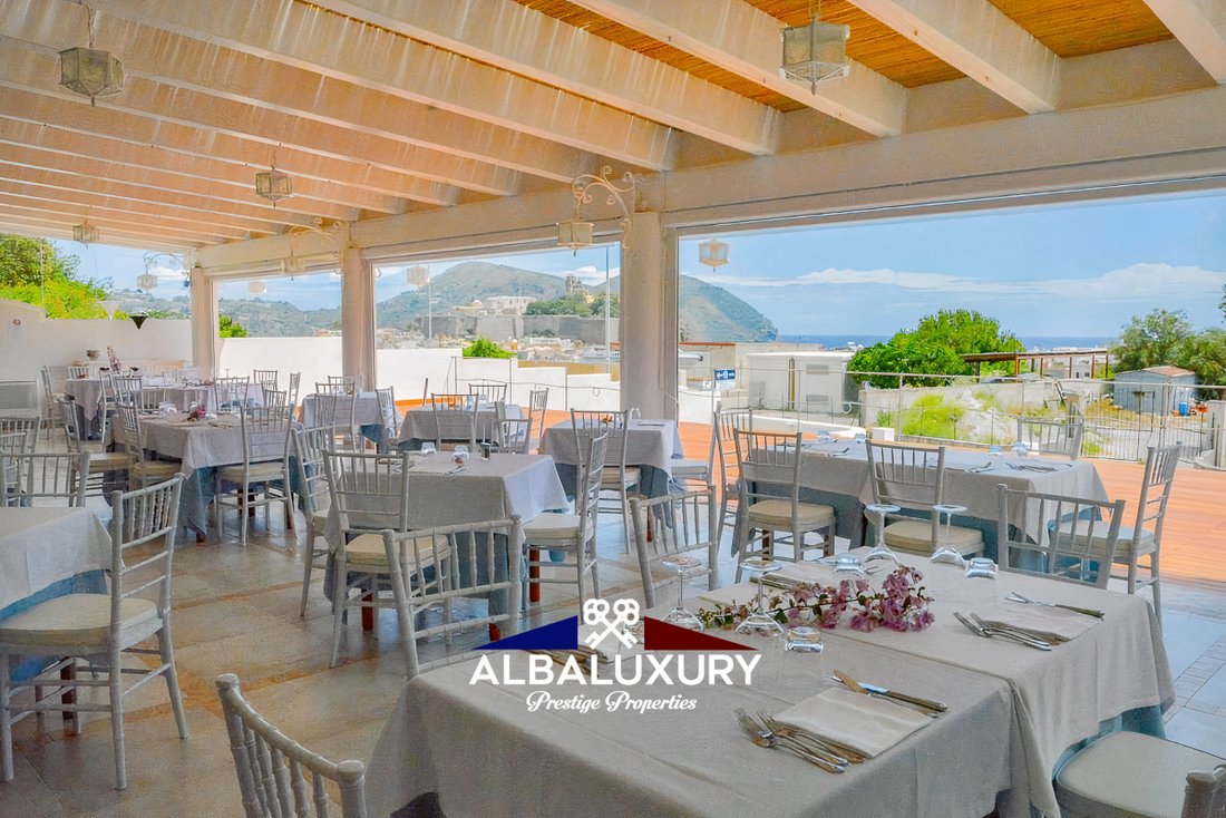 Villa en Lipari, Sicilia, Italia 2 - 15318568