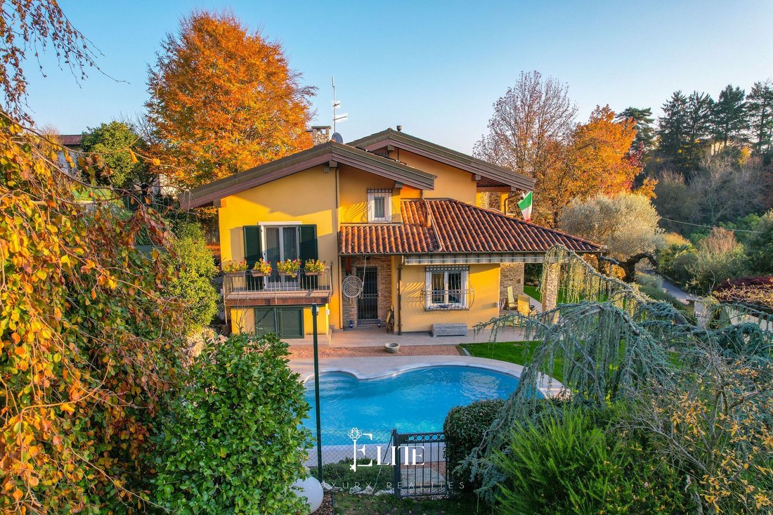 Villa in Besozzo, Lombardy, Italy 4 - 16673121