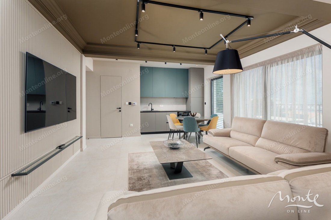 Penthouse in Dobrota, Kotor Municipality, Montenegro 3 - 16677664