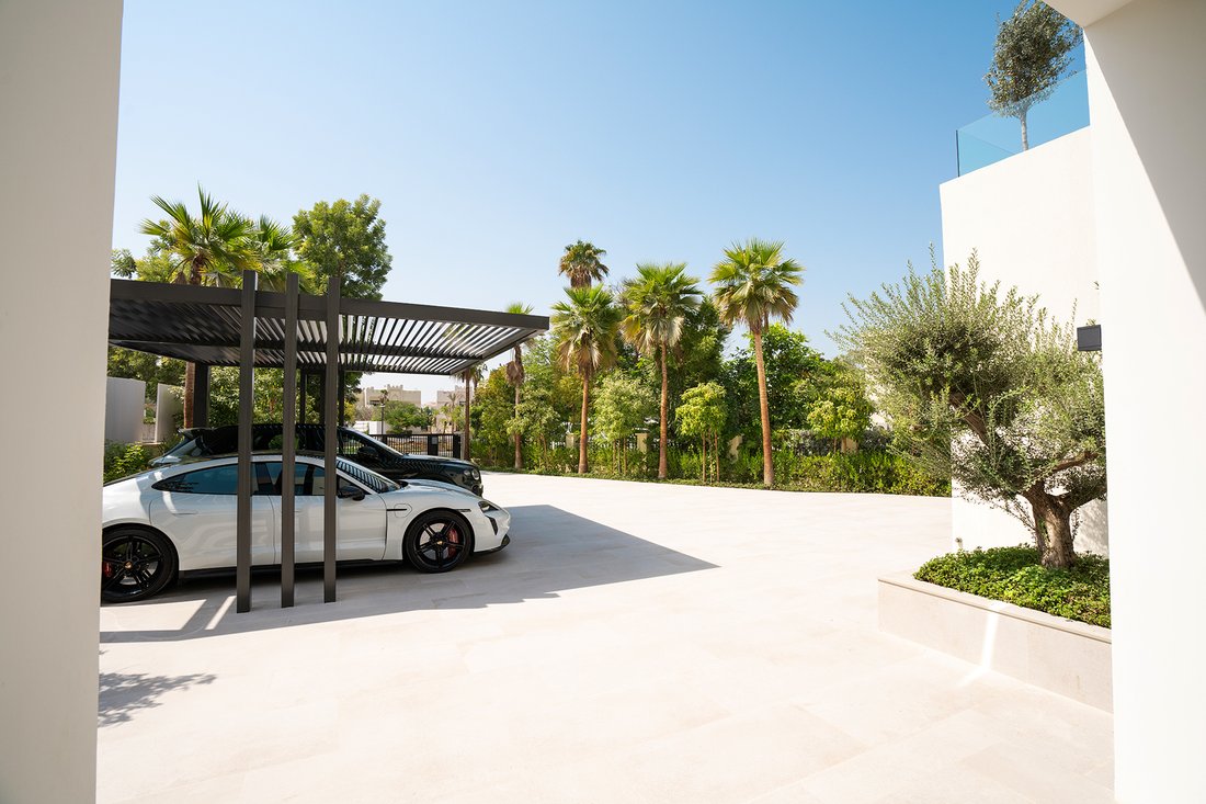 Villa in Jumeirah Islands / Juzur Jumeirah, Dubai, United Arab Emirates 1 - 16680797
