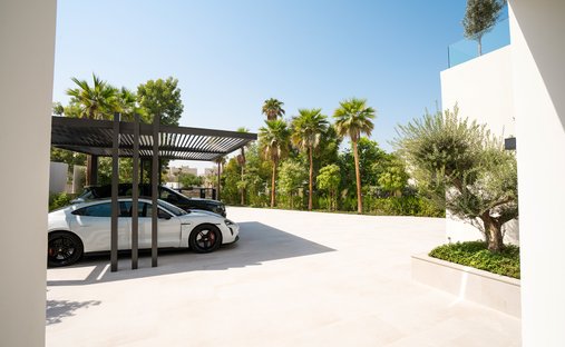 Villa in Dubai, Dubai, United Arab Emirates 1