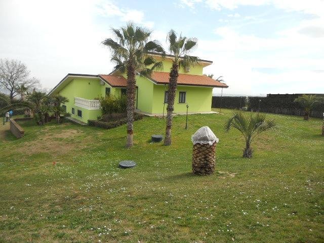 Villa in Martinsicuro, Abruzzo, Italy 1 - 16679278