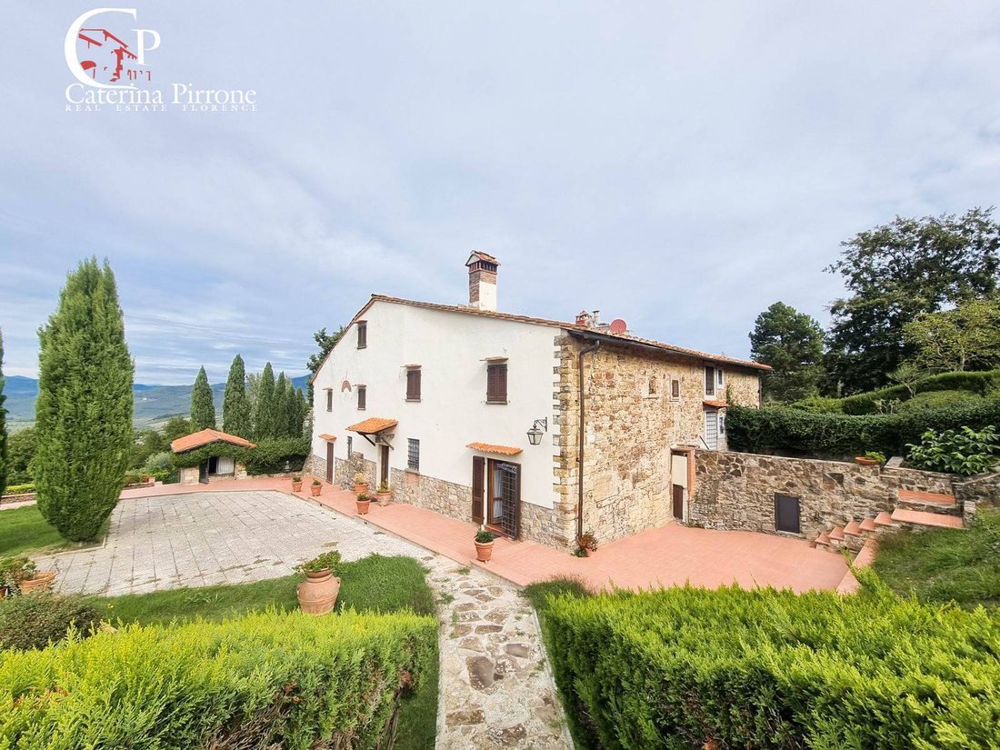 Villa in Pontassieve, Tuscany, Italy 3 - 16675208