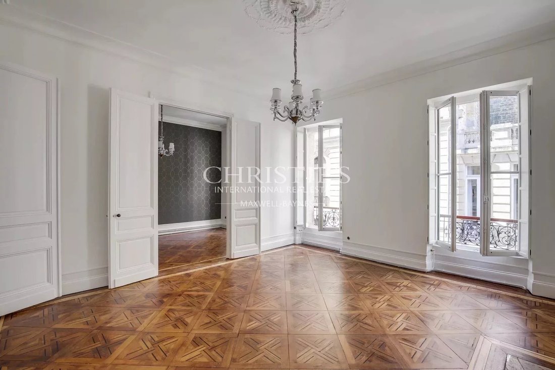 Apartment in Grand Parc-Chartrons-Paul Doumer, Bordeaux, France 1 - 15210169