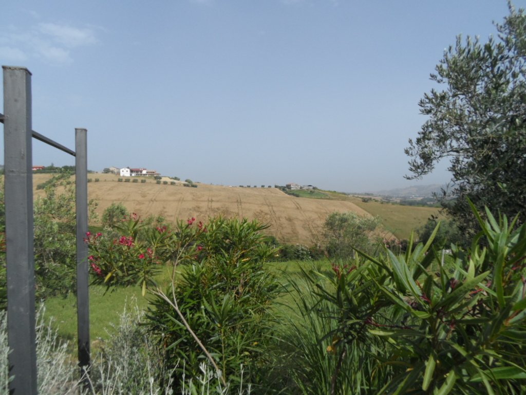 Land in Colonnella, Abruzzo, Italy 5 - 16679377