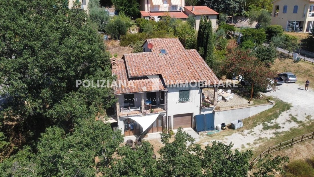 Villa in Montepulciano, Tuscany, Italy 2 - 16678891