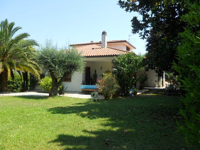 Villa in Spinetoli, Marche, Italy 1 - 16679417