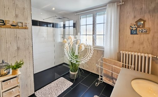 Castle for Sale in Meaux, Île-de-France, France