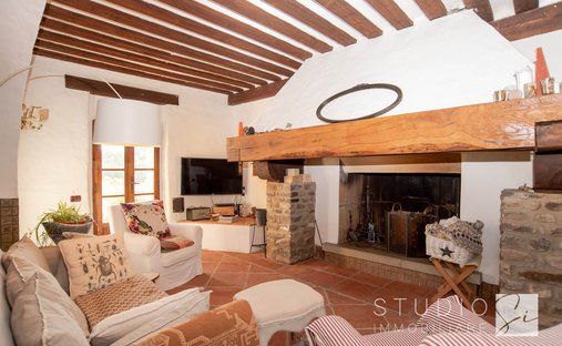 Country House in Pistoia North, Pistoia, Tuscany 1
