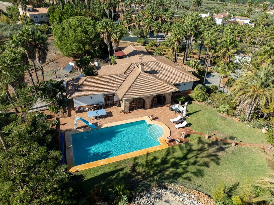 Finca in Alhaurin de la Torre, Andalusia, Spain 4 - 16674189