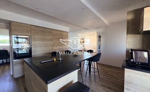 Castle for Sale in Mauguio, Occitanie, France