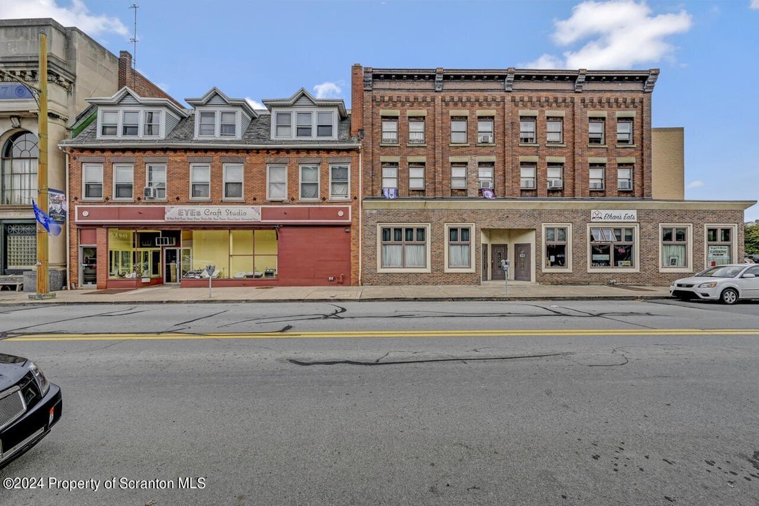 Olyphant, Pennsylvania, United States 2 - 16680062