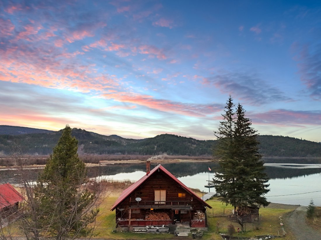 House in Canim Lake, British Columbia, Canada 3 - 16679273