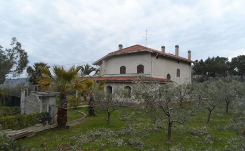Villa in Monteprandone, Marche, Italy 1