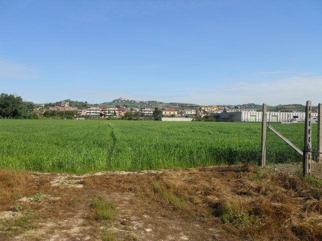 Land in Monteprandone, Marche, Italy 5 - 16679426
