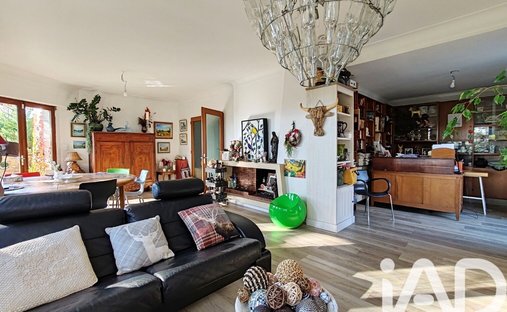 Castle for Sale in Challans, Pays de la Loire, France