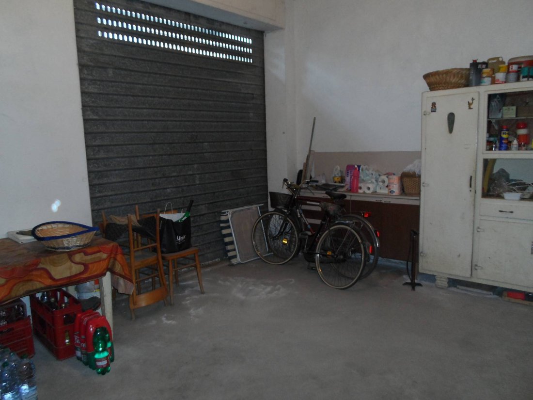 House in Monsampolo del Tronto, Marche, Italy 2 - 16679464
