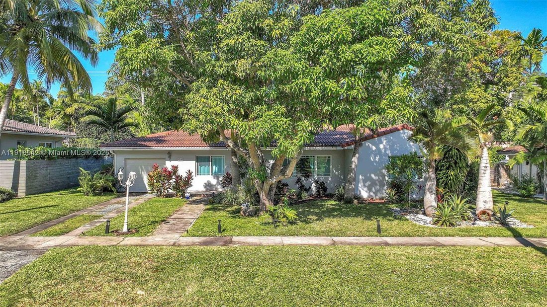 House in Miami, Florida, United States 1 - 16674940
