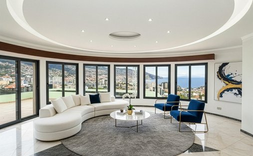 House in Se, Madeira, Portugal 1