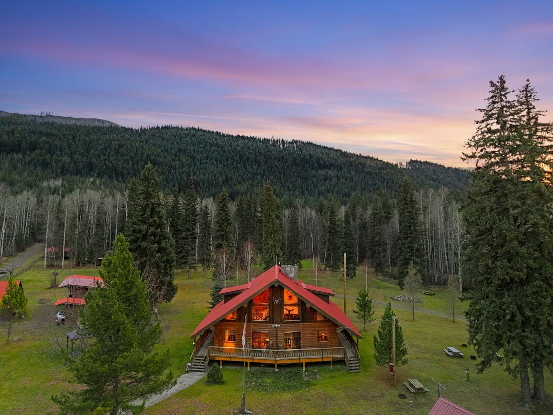 House in Canim Lake, British Columbia, Canada 5 - 16679273