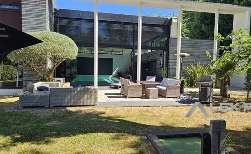 Castle for Sale in Les Herbiers, Pays de la Loire, France