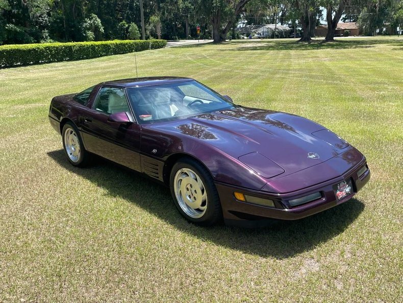 Coupe in Glendale, United States 3 - 16676519