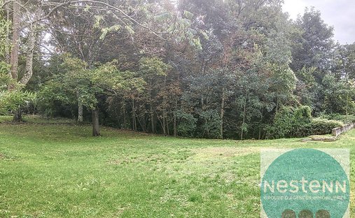 Spacious Property With Separate Guest Lodgings In Wooded Park Of 19 Acres, 15 Km From Blois.