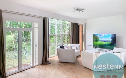 Spacious Property With Separate Guest Lodgings In Wooded Park Of 19 Acres, 15 Km From Blois.