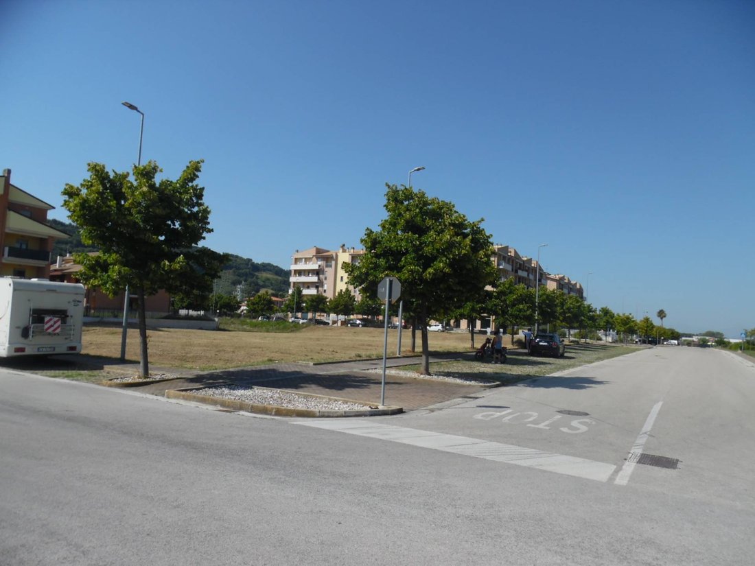 Land in Pedaso, Marche, Italy 3 - 16679488