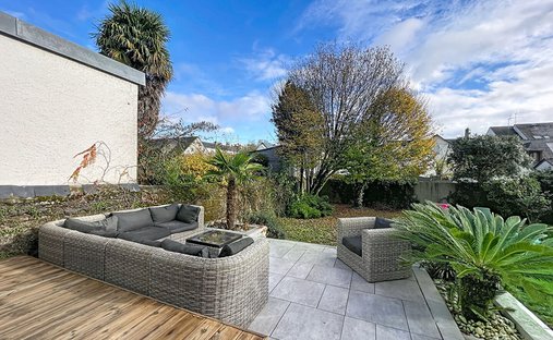 Castle for Sale in Écouflant, Pays de la Loire, France