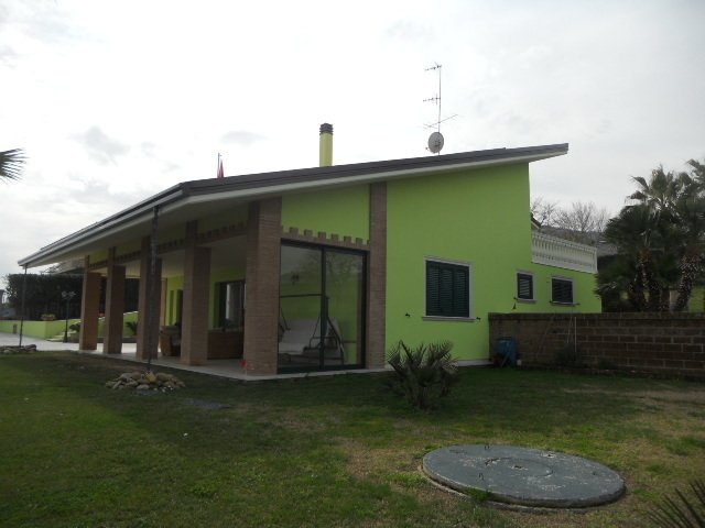 Villa in Martinsicuro, Abruzzo, Italy 3 - 16679278
