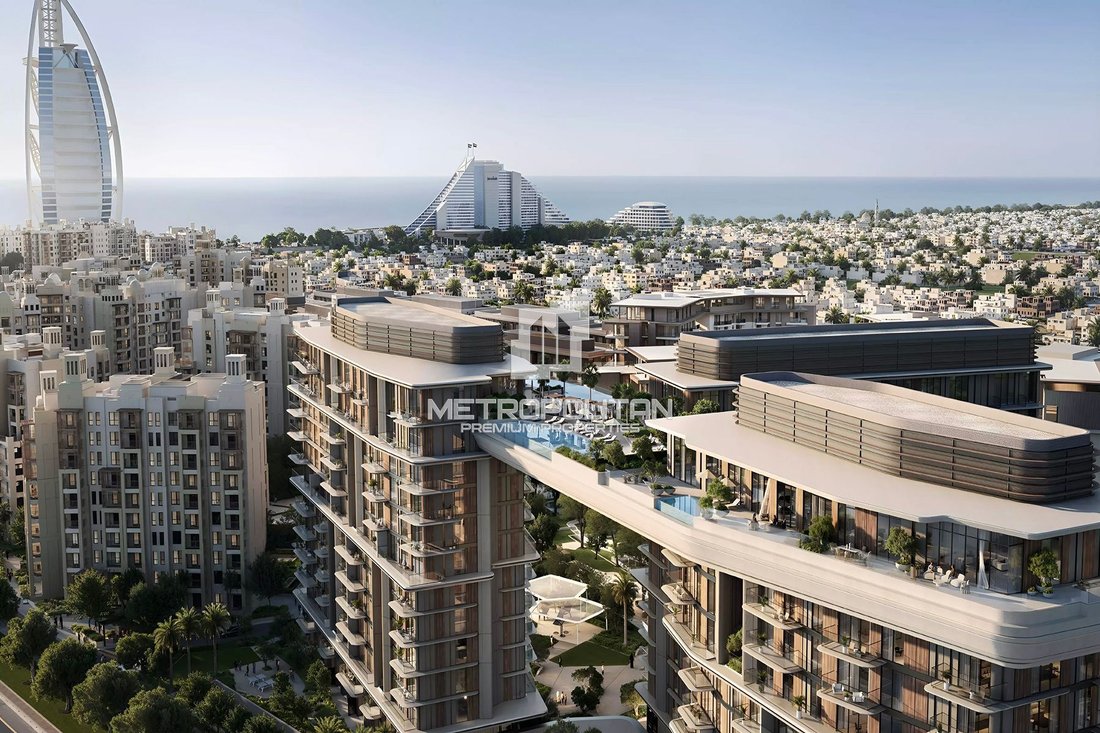 Apartment in Umm Suqeim, Dubai, United Arab Emirates 1 - 16673603