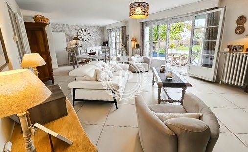 Castle for Sale in Meaux, Île-de-France, France