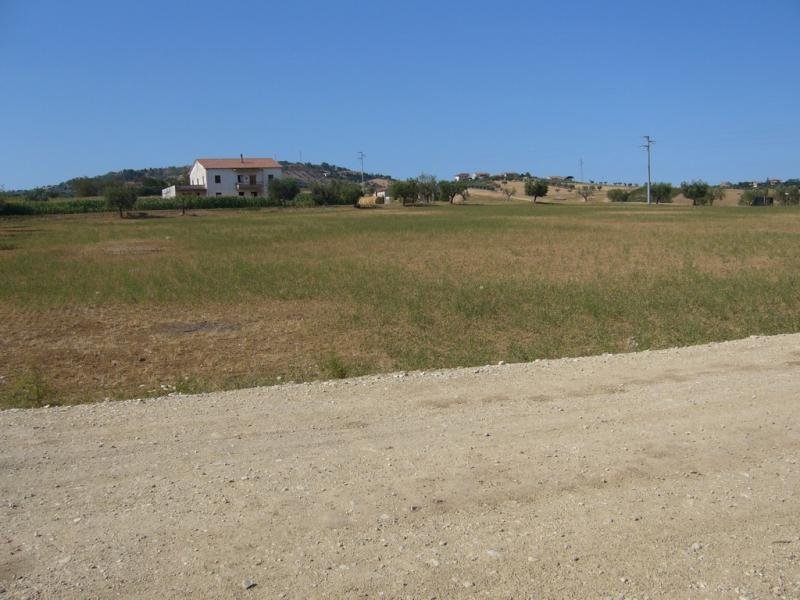 Land in Colonnella, Abruzzo, Italy 4 - 16679286